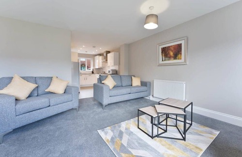 Smethwick House | Spacious 3 Bedroom House with Garden in Birmingham