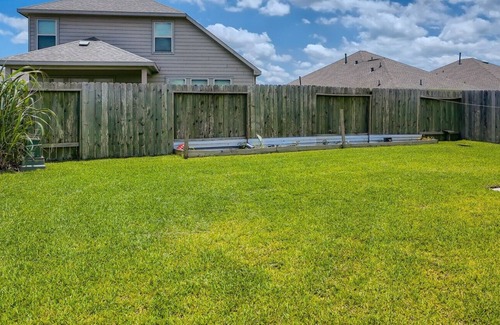 La Marque House | Spacious 3 Bedroom home 10 mins from Lagoonfest Texas