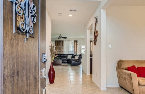 La Marque House | Spacious 3 Bedroom home 10 mins from Lagoonfest Texas