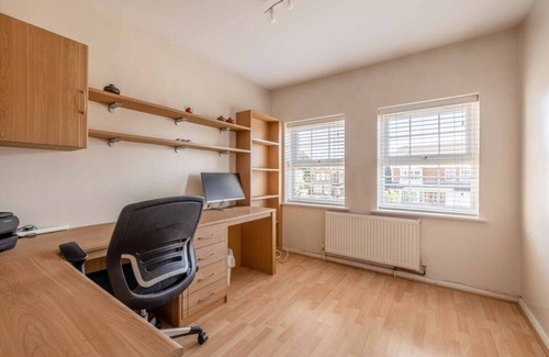 Langley Marish House | Spacious 3 Bedroom Home|Great for Families!