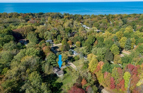 Lake Michigan Beach House | Spacious 3 bedroom home close to lake Michigan