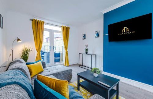 Droylsden House | Spacious 3 Bedroom House close to Etihad