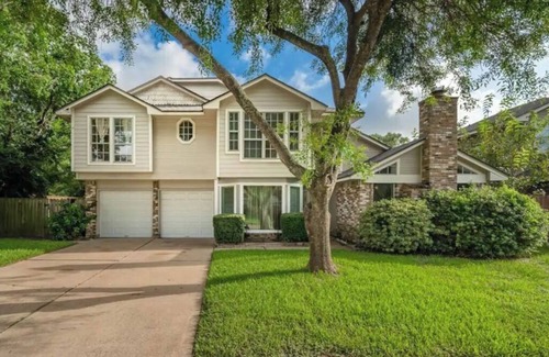 Barker House | Spacious 3 Bedroom-House for Families/Work Related