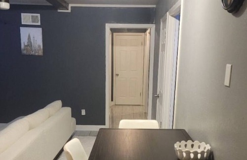 Frayser House | Spacious 3 bedroom house 15 mins from downtown