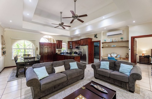 Bejuco House | Spacious 3 Bedroom House in Costa del Sol