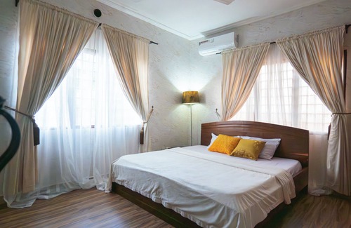 Kweiman House | Spacious 3 Bedroom House in Oyarifa, Accra. Free Wifi & Backup Generator