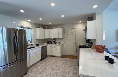 Copake House | Spacious 3-bedroom house in Copake with pool, gym, tennis, and lake access!