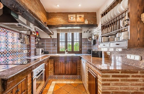 Benahavis House | Spacious 3 Bedroom Townhome with Stunning Mountain Views in Benahavis Village