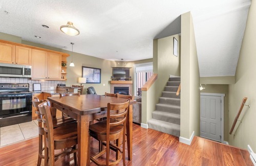 Sooke House | Spacious 3 Bedroom Townhome, Sooke, BC