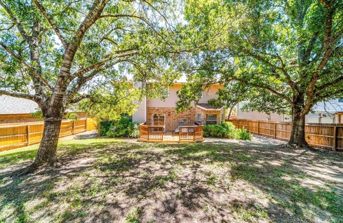 Stone Oak House | Spacious 3-Bedroom REMODELED Family Home in Stone Oak NEISD Shops Hospitals Golf