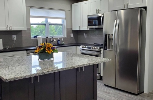 Scott Depot House | Spacious 3-bedroom home, off I-64 & 35, sleeps 11