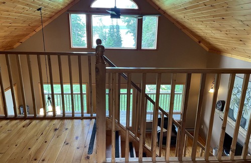 Bonfield Cottage | Spacious 3 Bedroom Waterfront Cottage on Lake Nosbonsing in Bonfield