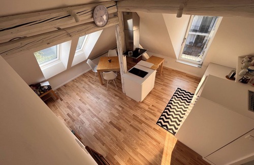 Siska District Apartment | Spacious 3-bedroom with AC and WiFi in Ljubljana