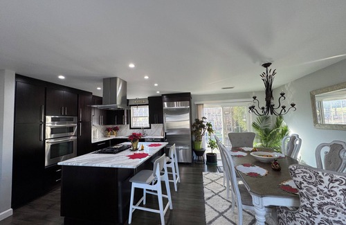 Cranston Apartment | Spacious 3-bedroom with AC and WiFi in charming Cranston