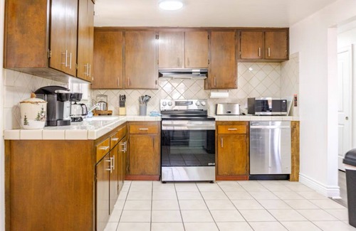Carson City House | Spacious 3 bedrooms house with WiFi, AC in Wonderful Carson City