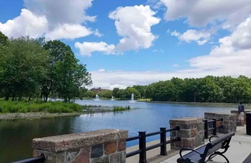 North Bergen Apartment | Spacious 3 br 1 bath close to NYC - FREE Parking
