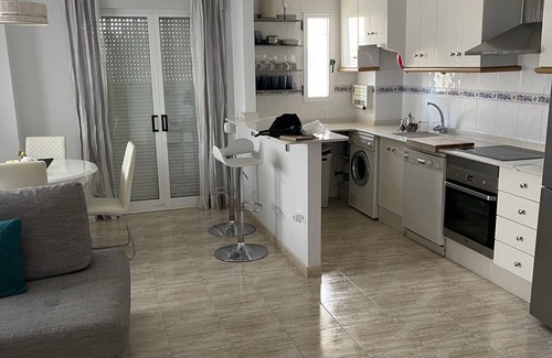 Els Arenals del Sol Apartment | Spacious 3BR Sea-view apt, large pool, parking, 3min to beach, near Alicante