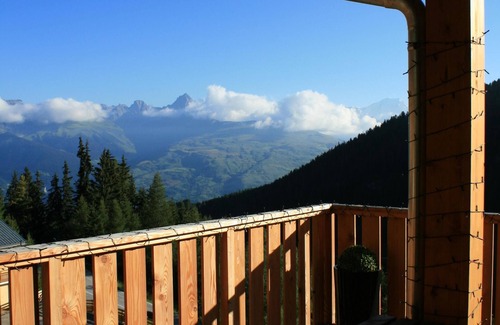 La Roche Apartment | Spacious 3 bed 2 bath near Plagne 1800. Stunning views of Mont Blanc. Free bus