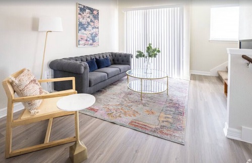 Cedar Park House | Spacious 3-Story, 2 Bedroom 2.5 Bathroom Townhome