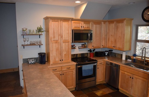 Detroit House | Spacious 3-Story Home, 4 bedrooms, Sleeps 12, Easy Trailer Parking