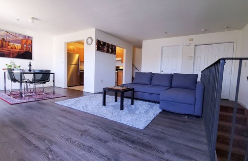 Iselin Apartment | Spacious 3 bedrm 2.5 bathrm Town home free parking Discount for long stays