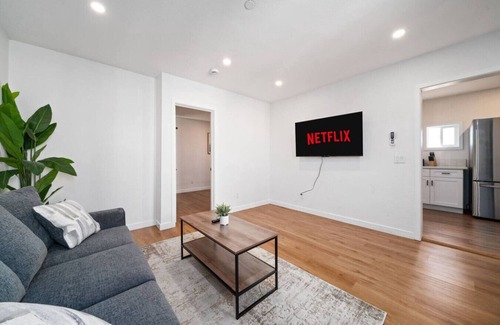 South Wrigley Apartment | Spacious 3BD/2BA in Long Beach