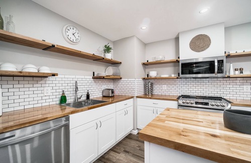 Westgate House | Spacious 3Bd 2Bath Home 15 Min from base