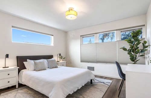 Old Ballard House | Spacious 3Bdr Home with Parking & Rooftop Patio