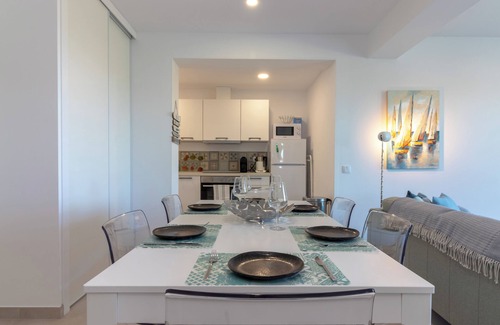 Estombar Apartment | Spacious 3bedroom Garden Retreat breathtaking views & easy access to amenities