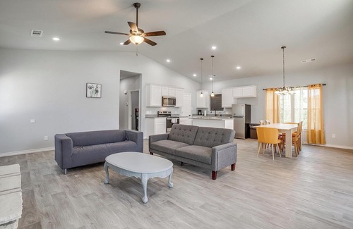 Dennis House | Spacious 3BR, 2BA – Cozy Stay for Job Travelers