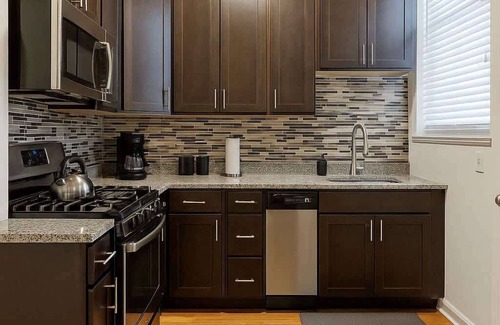 Avondale Apartment | Spacious 3BR | 2BA Family-Friendly Home