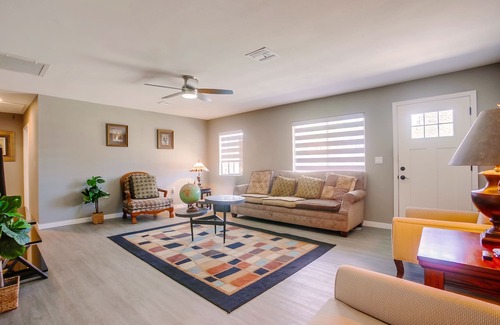 Clairemont House | Spacious 3BR 2Bth Home w/ Backyard, Garage & Garden - Only 10 Mins from Downtown