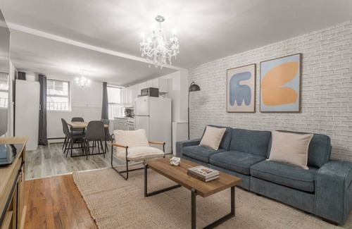 Rose Hill Apartment | Spacious 3BR Apt in Kips Bay - 5 Star Location!