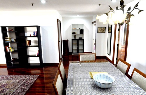 Ploenchit Apartment | SPACIOUS 3BR APT in the Heart of Bangkok