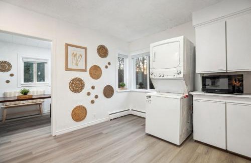 Arbutus Ridge Apartment | Spacious 3BR Family Home with Yard and Street Parking for 8