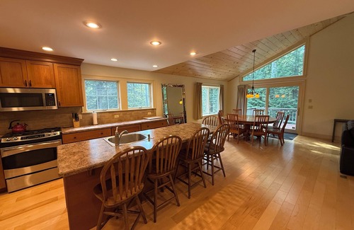 Mount Sunapee House | Spacious 3BR Home Near Lake & Mountain - Sleeps 9 - Sunapee Retreat