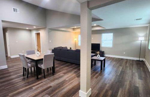 MacGregor House | Spacious 3br Home Office