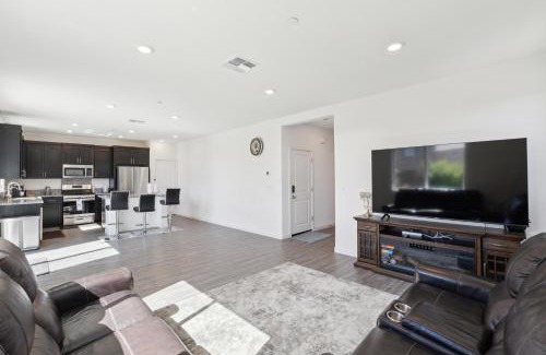 Folsom House | Spacious 3BR Home with Charming Backyard home