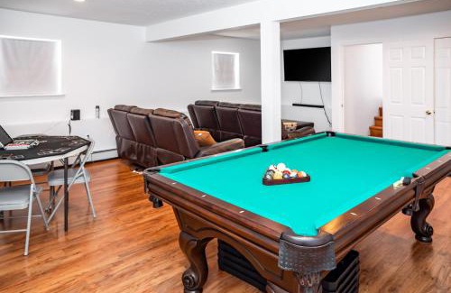 Long Pond Apartment | Spacious 3BR House, Hot Tub, Firepit, Ski Access!