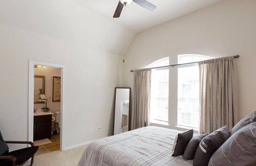 Spring Shadows House | Spacious 3BR in Vibrant Houston
