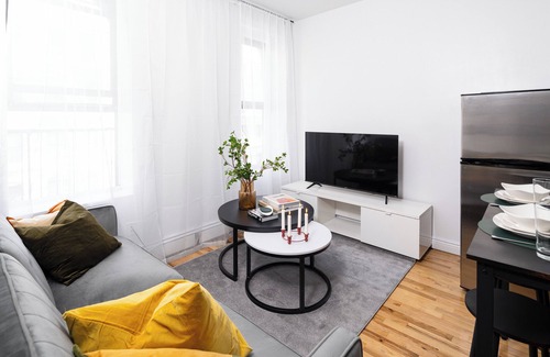 Midtown West Apartment | Spacious 3BR Retreat Near Times Square