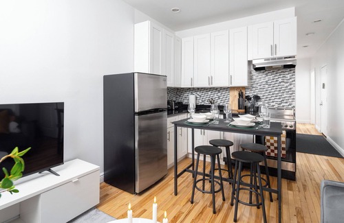 Midtown West Apartment | Spacious 3BR Retreat Near Times Square