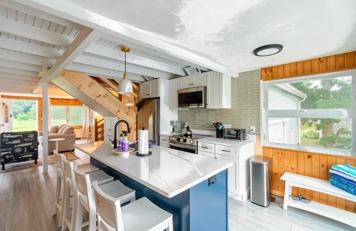 Onset House | Spacious 3BR Sunset Island Beach House