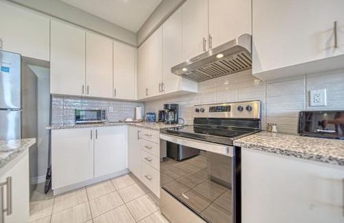 Ajax House | Spacious 3BR Townhome Near Casino & Thermea Spa