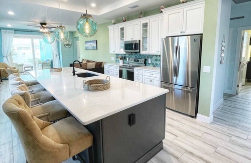 Tyler Gardens House | "Spacious 3BR w/Pool, 2-Min to Beach – Bring the Whole Family!"