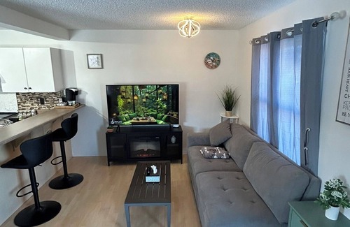 Southeast Edmonton House | Spacious 4 Bdm Duplex