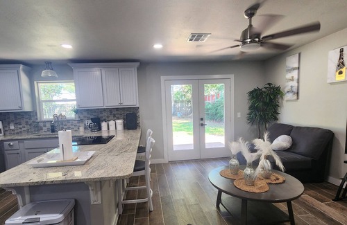 Del City House | Spacious 4-bdr house in charming Del City with AC, WiFi and 9 min of Tinker AFB