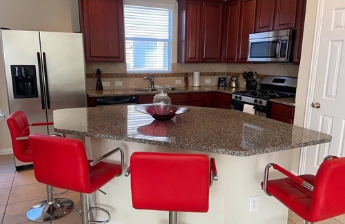 Sterling Ridge House | Spacious 4 bed/2.5 bath House in Spring, Texas