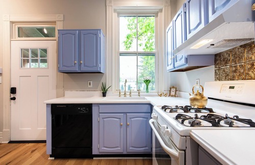 Old Louisville House | Spacious 4-bed House in Louisville with King beds, Bourbon Bar, 2 full kitchens