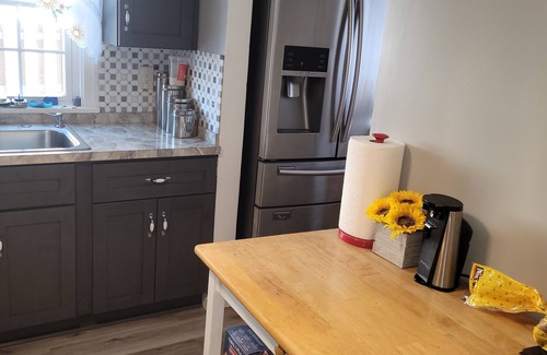 Garfield Heights House | Spacious 4-bedroom house in Garfield Hts w/workout room, wifi, patio,